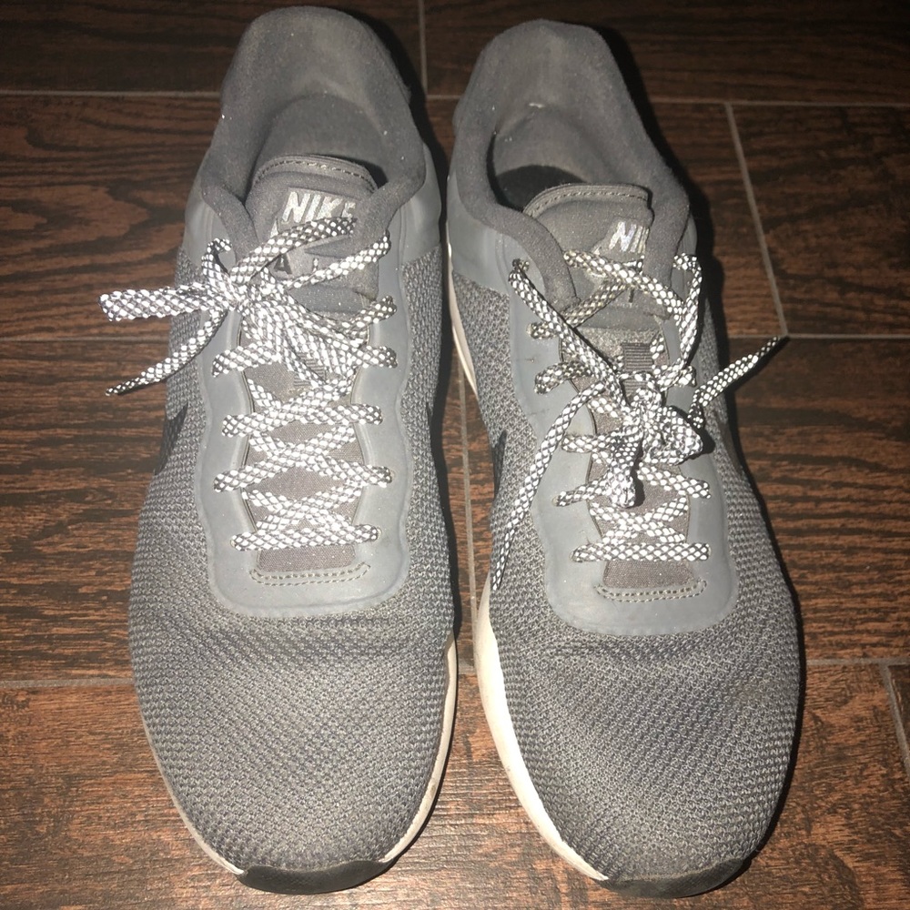 Men’s Nike sneakers